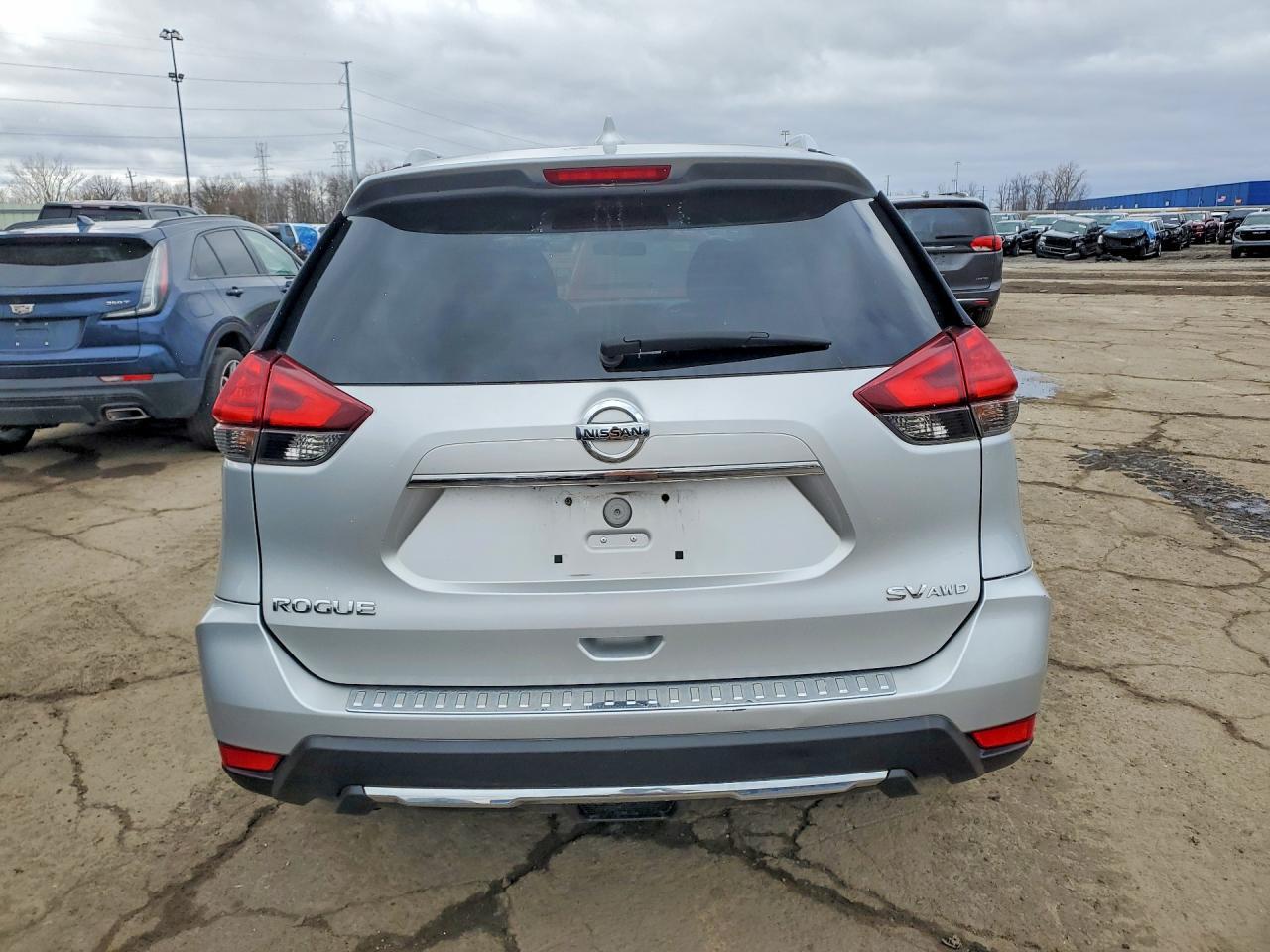 2017 NISSAN ROGUE