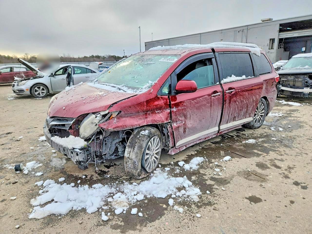 2018 TOYOTA SIENNA