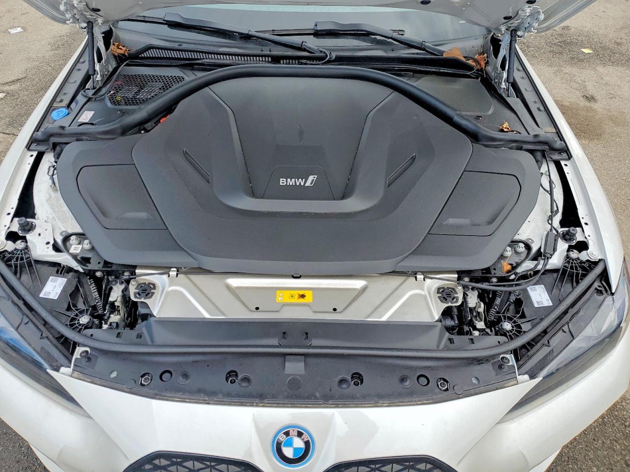 2025 BMW i4