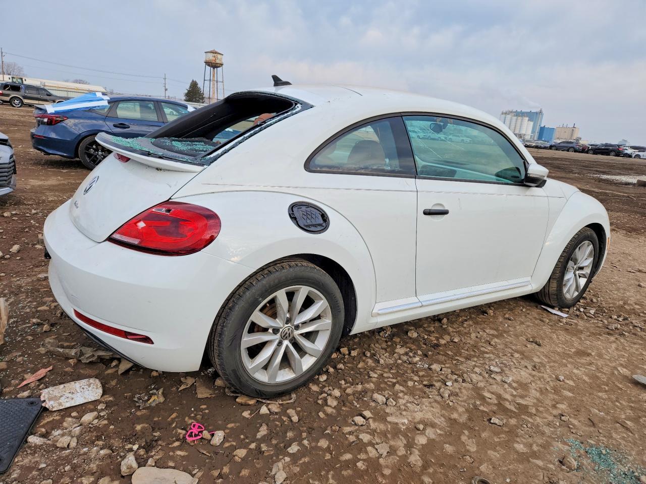 2017 VOLKSWAGEN Beetle