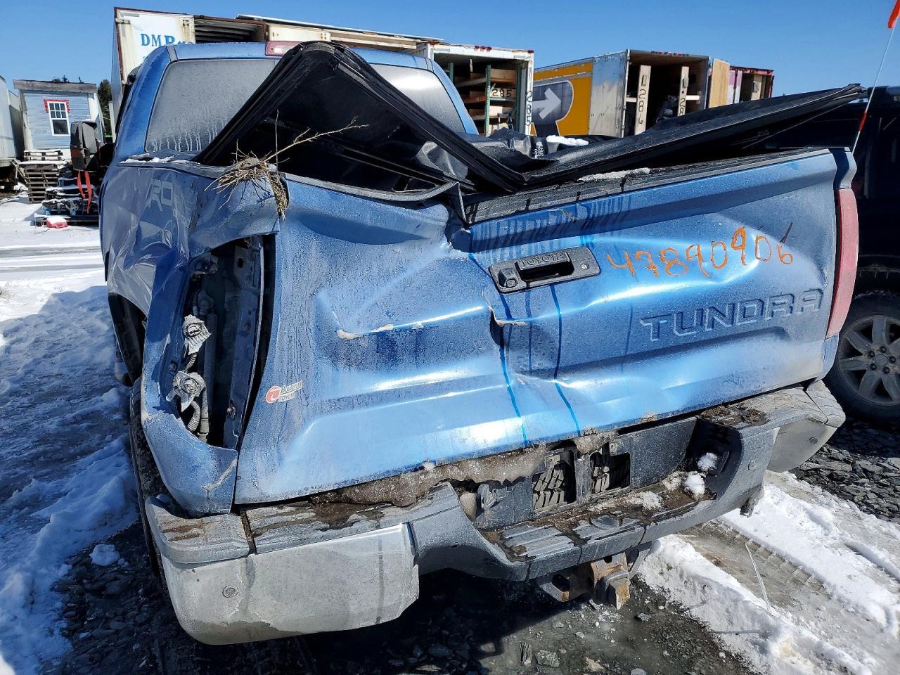 2017 TOYOTA TUNDRA