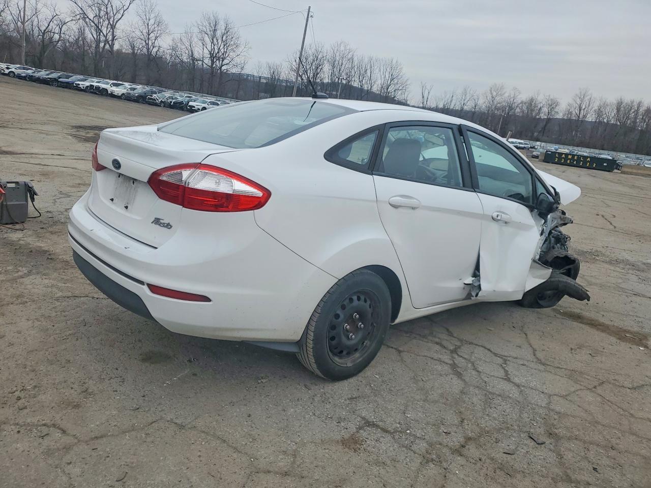 2015 FORD Fiesta