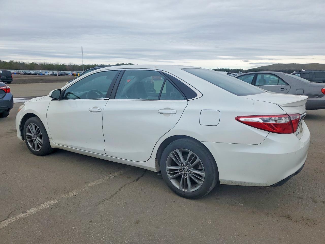 2015 TOYOTA CAMRY