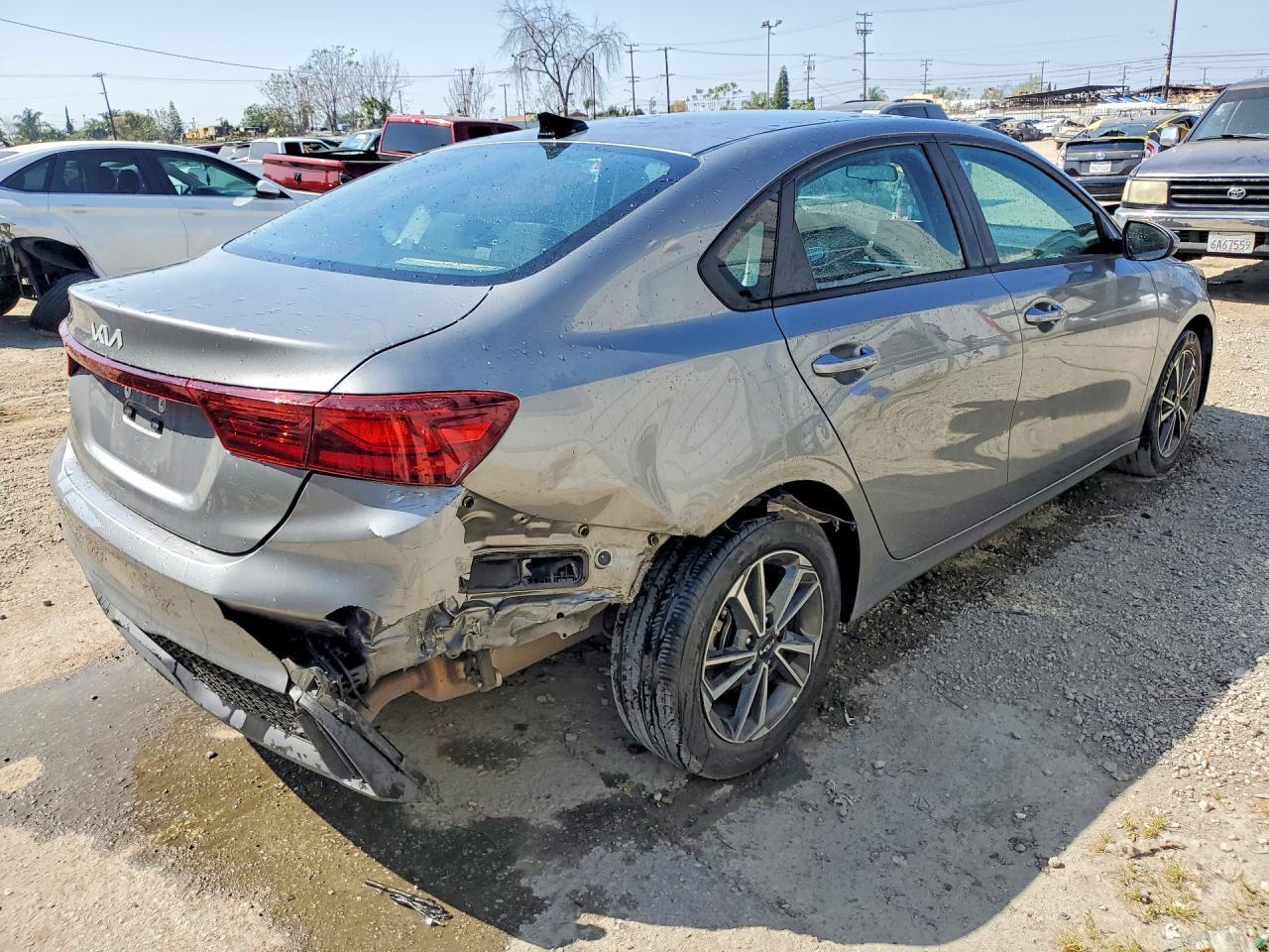 2023 KIA FORTE