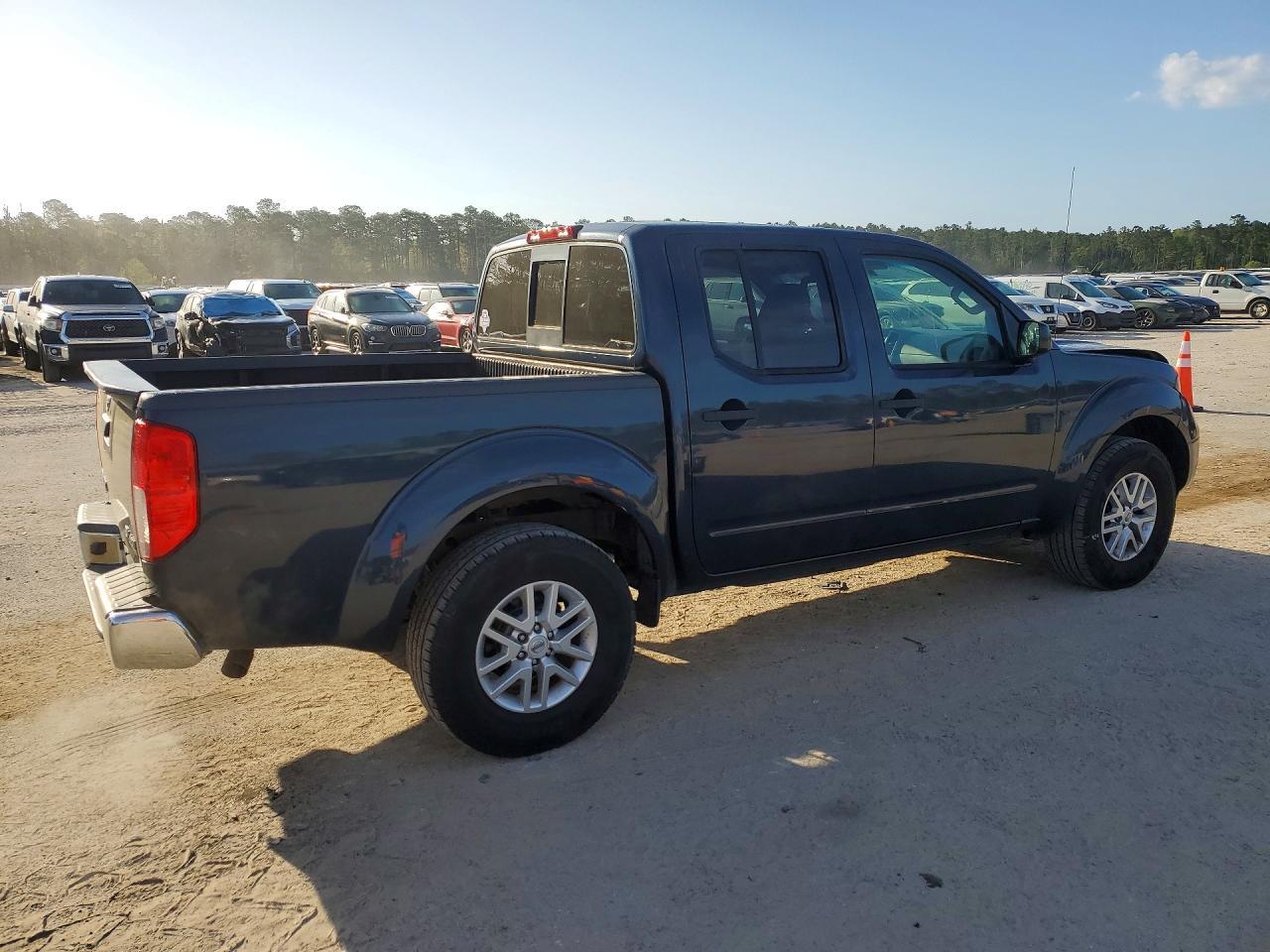 2016 NISSAN Frontier