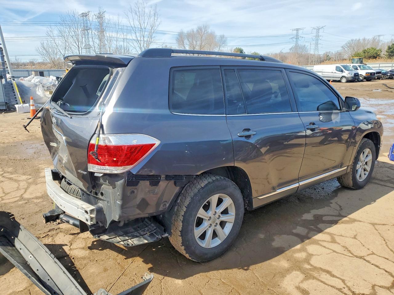 2013 TOYOTA HIGHLANDER