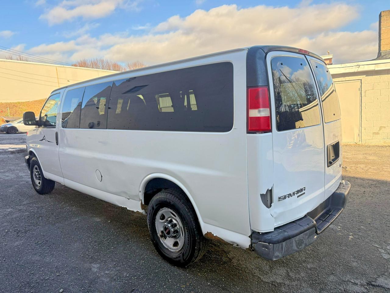 2015 GMC Savana