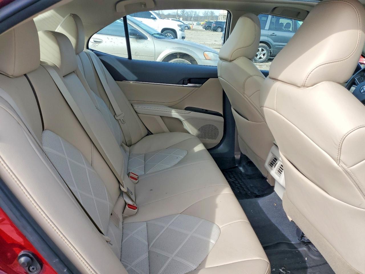 2018 TOYOTA CAMRY