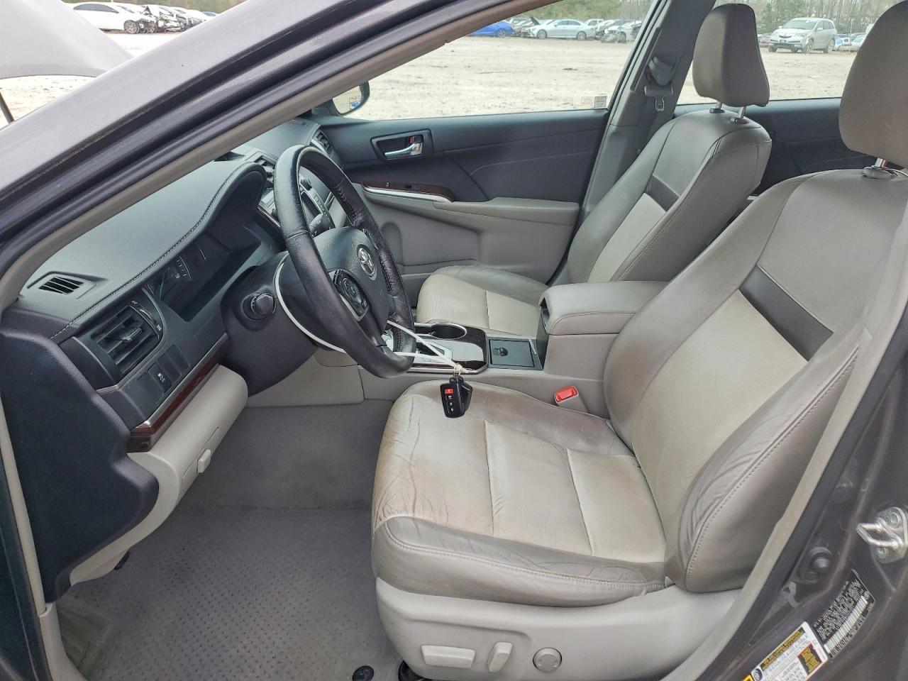2014 TOYOTA CAMRY