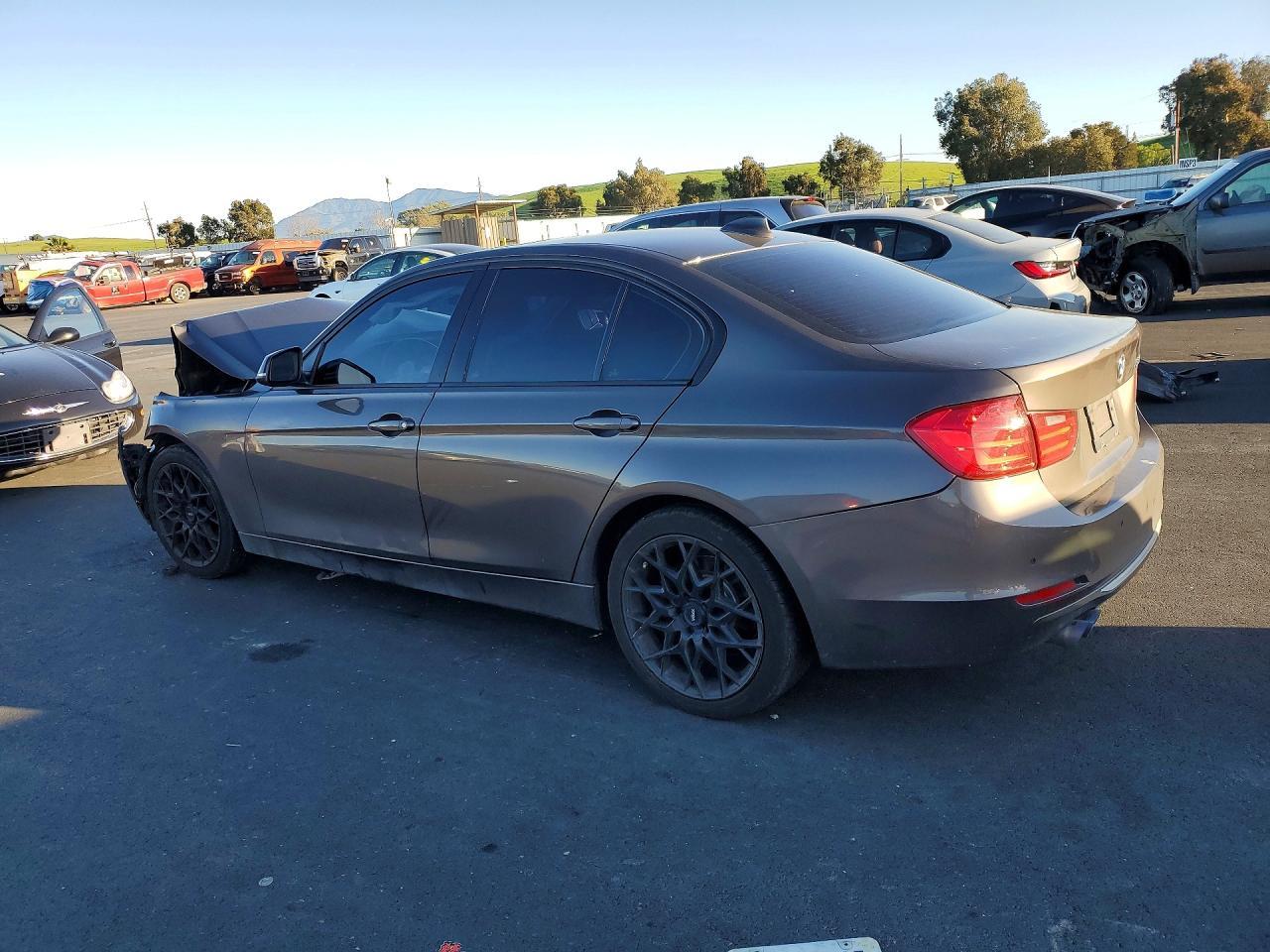 2013 BMW 3 SERIES