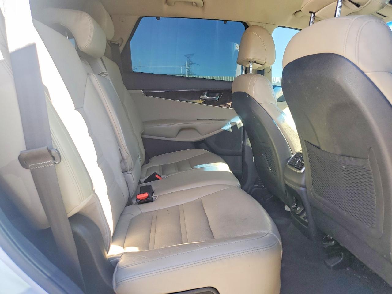 2017 KIA SORENTO
