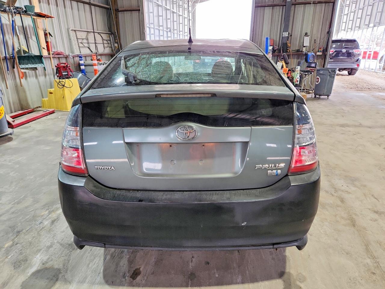 2004 TOYOTA PRIUS