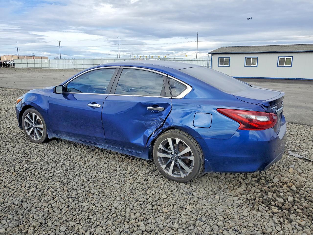 2017 NISSAN ALTIMA