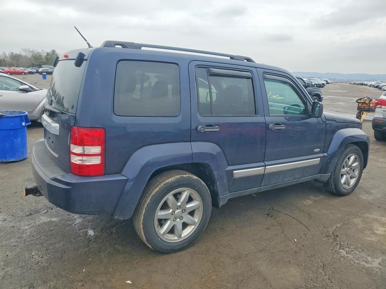 2012 JEEP Liberty