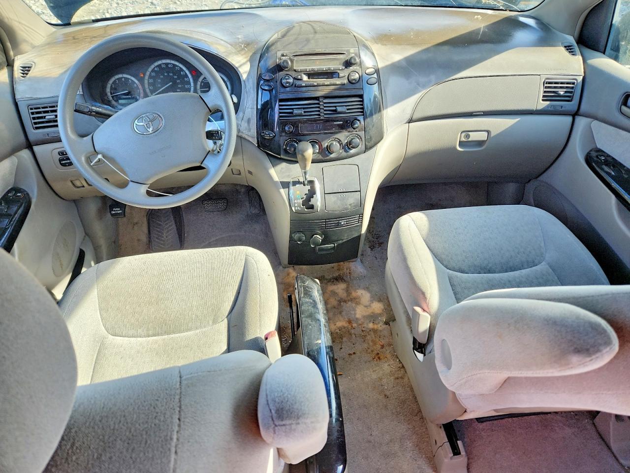 2005 TOYOTA SIENNA