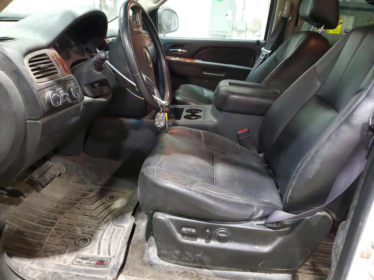 2012 CHEVROLET Suburban