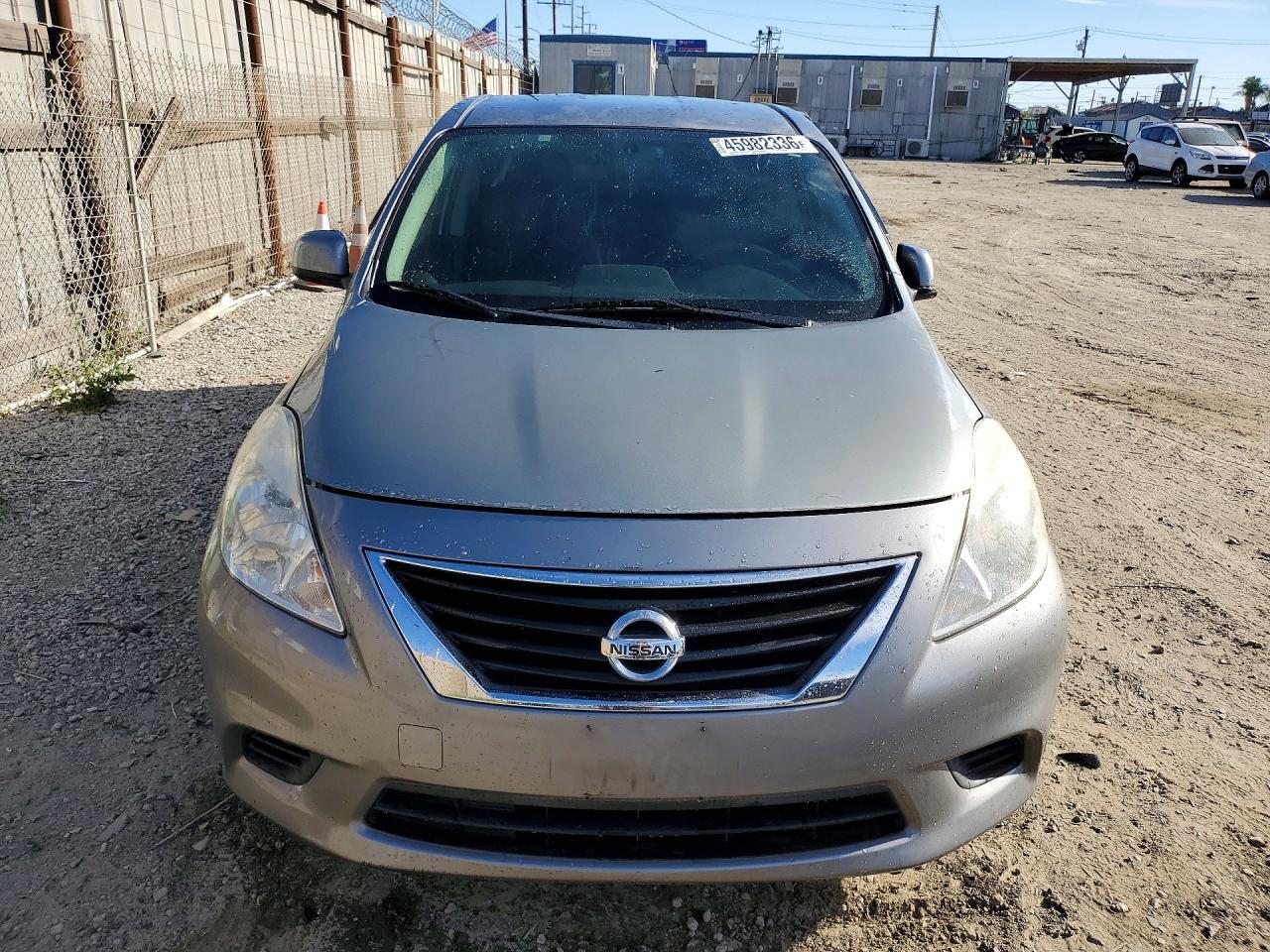 2014 NISSAN VERSA