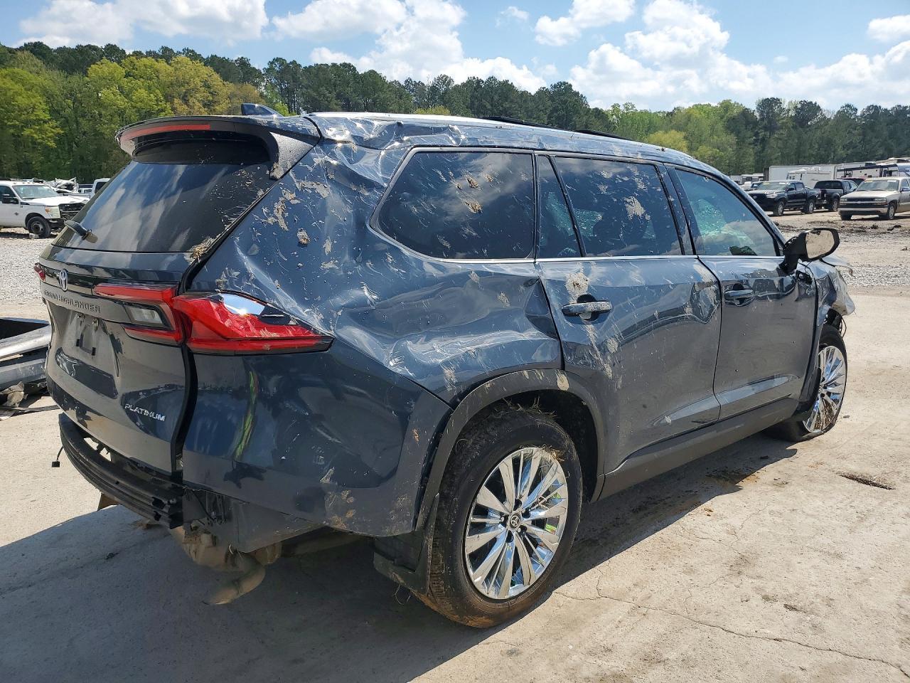 2024 TOYOTA HIGHLANDER