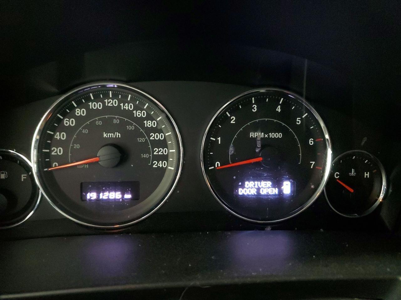 2010 JEEP Commander