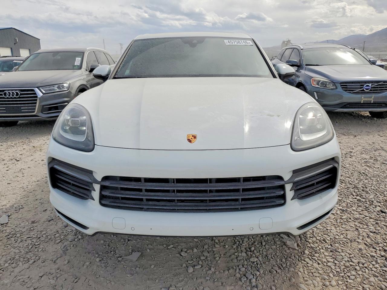 2019 PORSCHE CAYENNE
