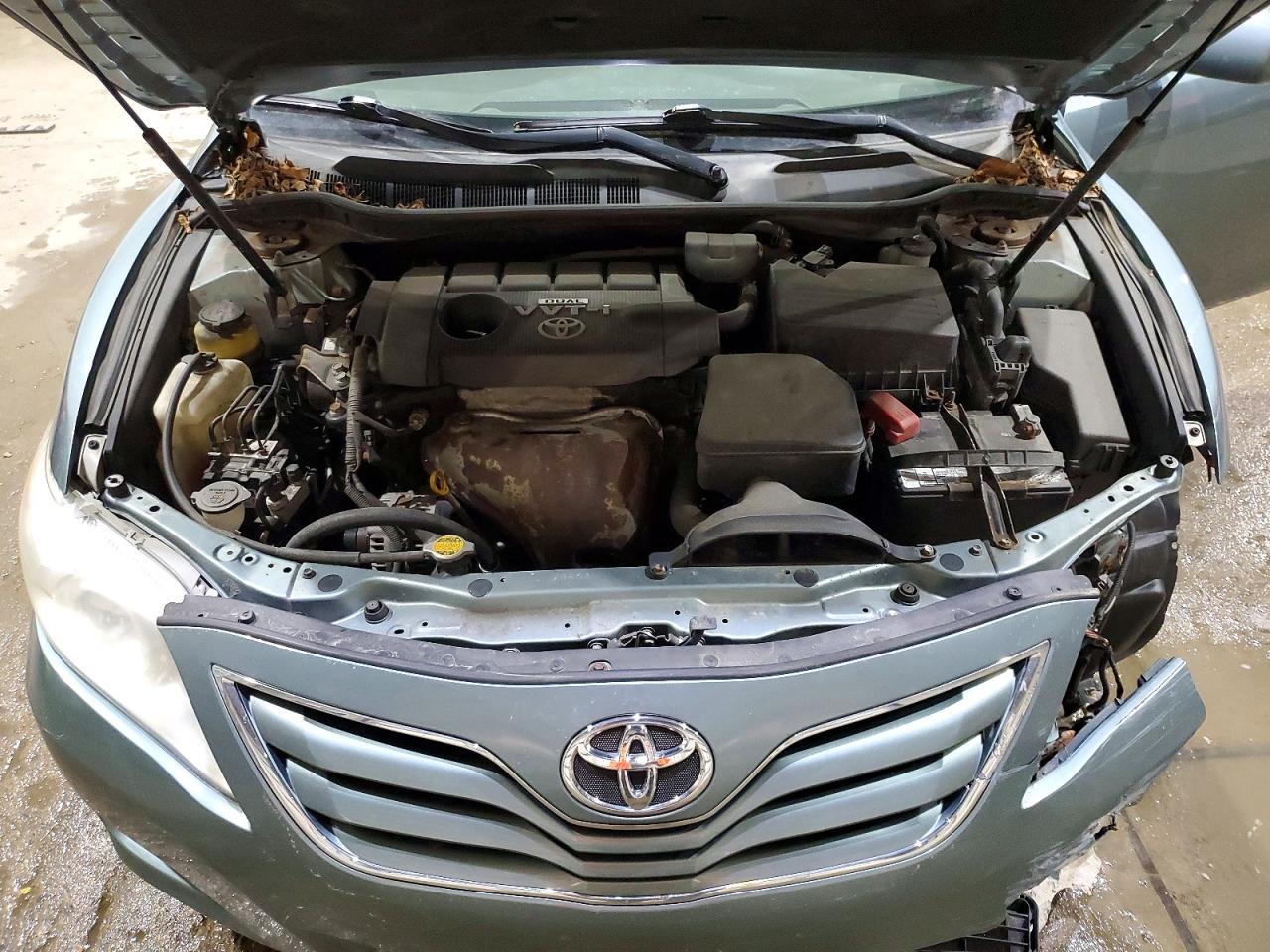 2010 TOYOTA CAMRY