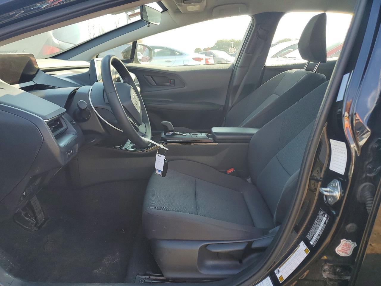 2025 TOYOTA PRIUS