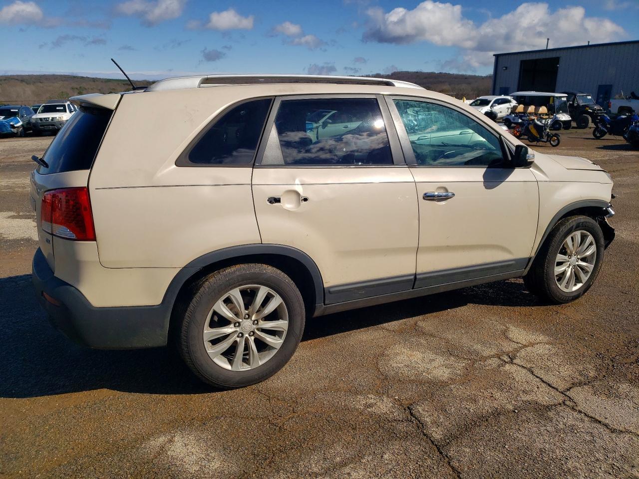 2011 KIA SORENTO