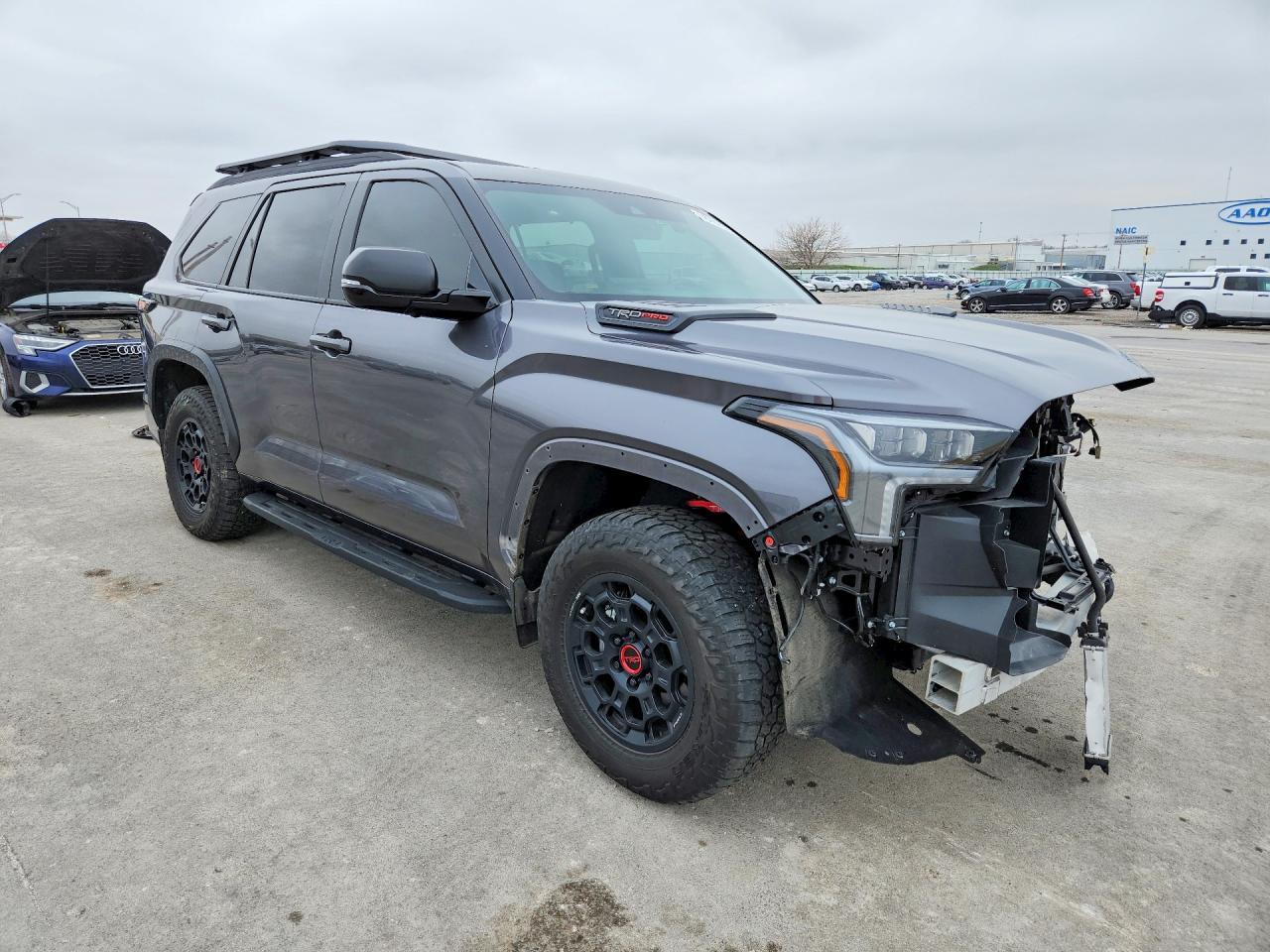 2025 TOYOTA Sequoia