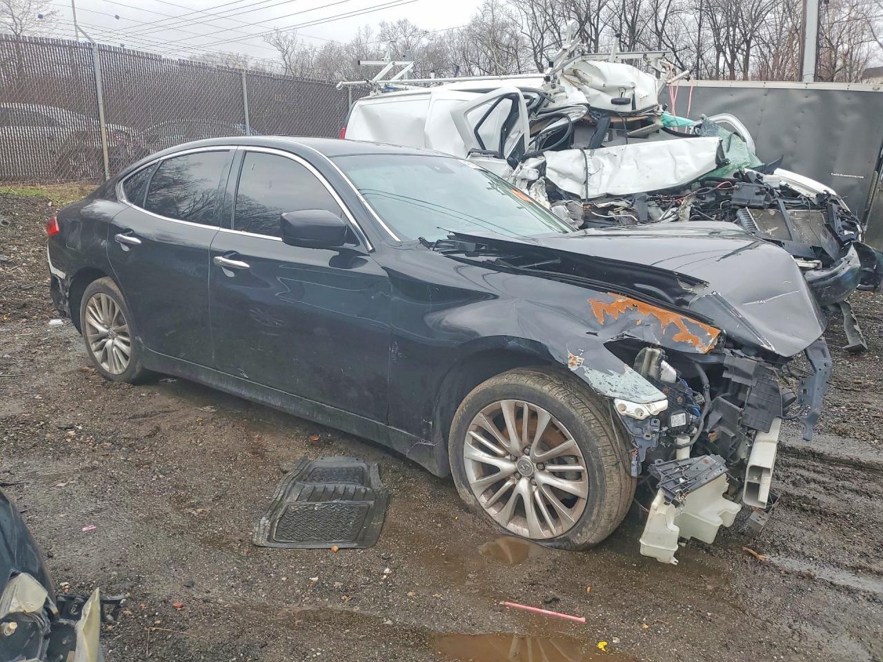 2012 INFINITI M37