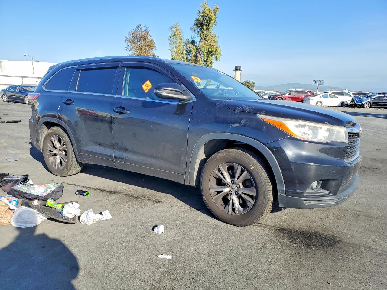 2015 TOYOTA HIGHLANDER