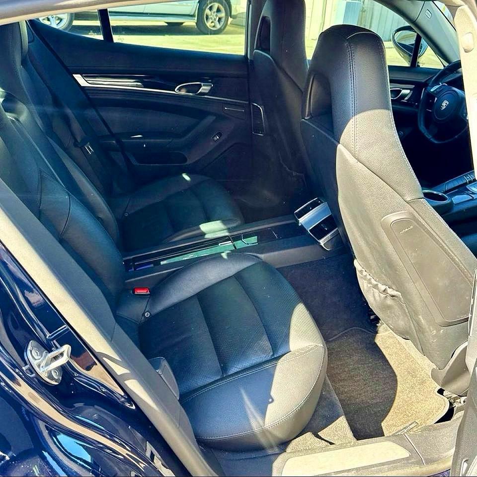 2012 PORSCHE Panamera