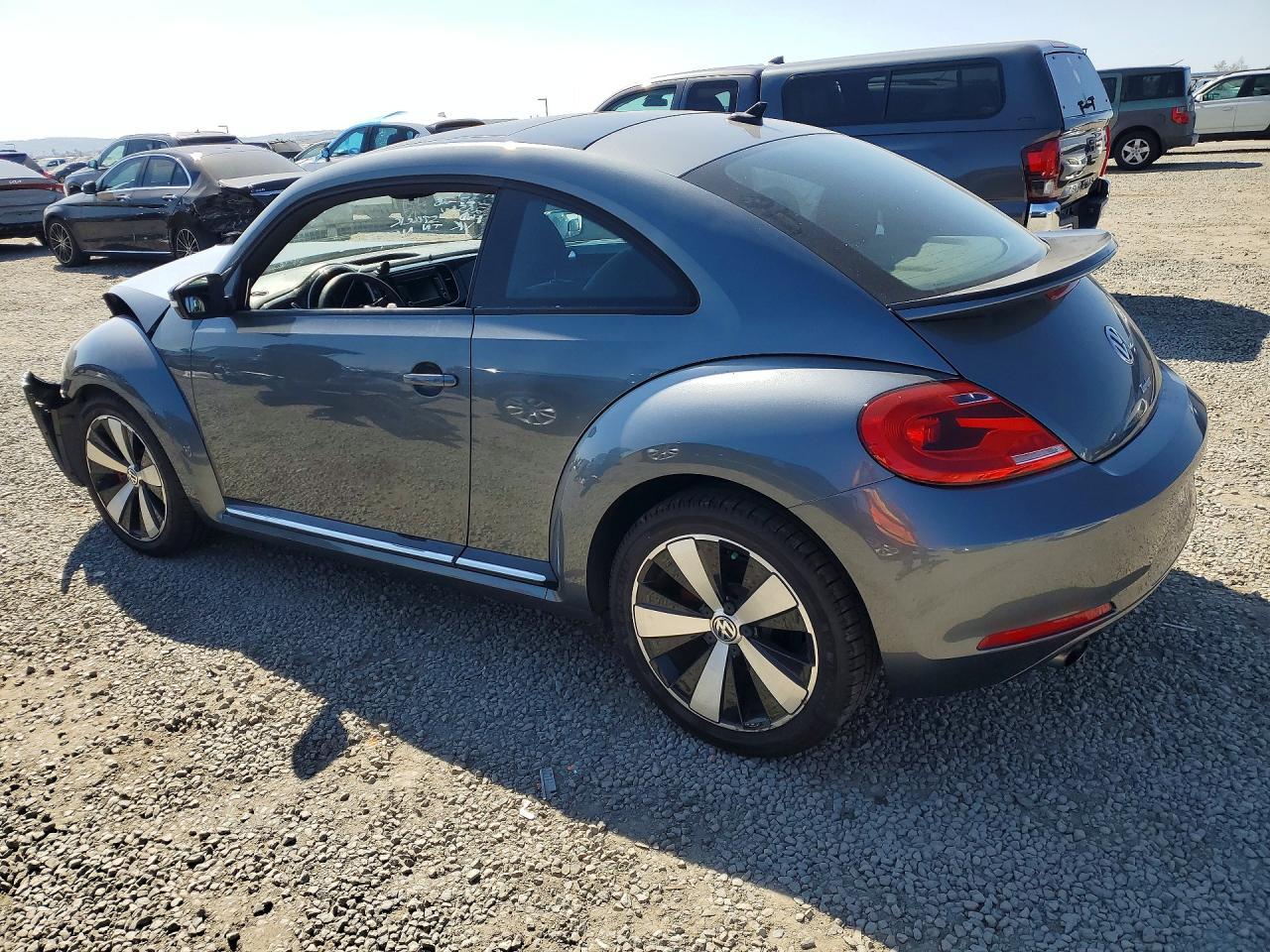 2012 VOLKSWAGEN Beetle