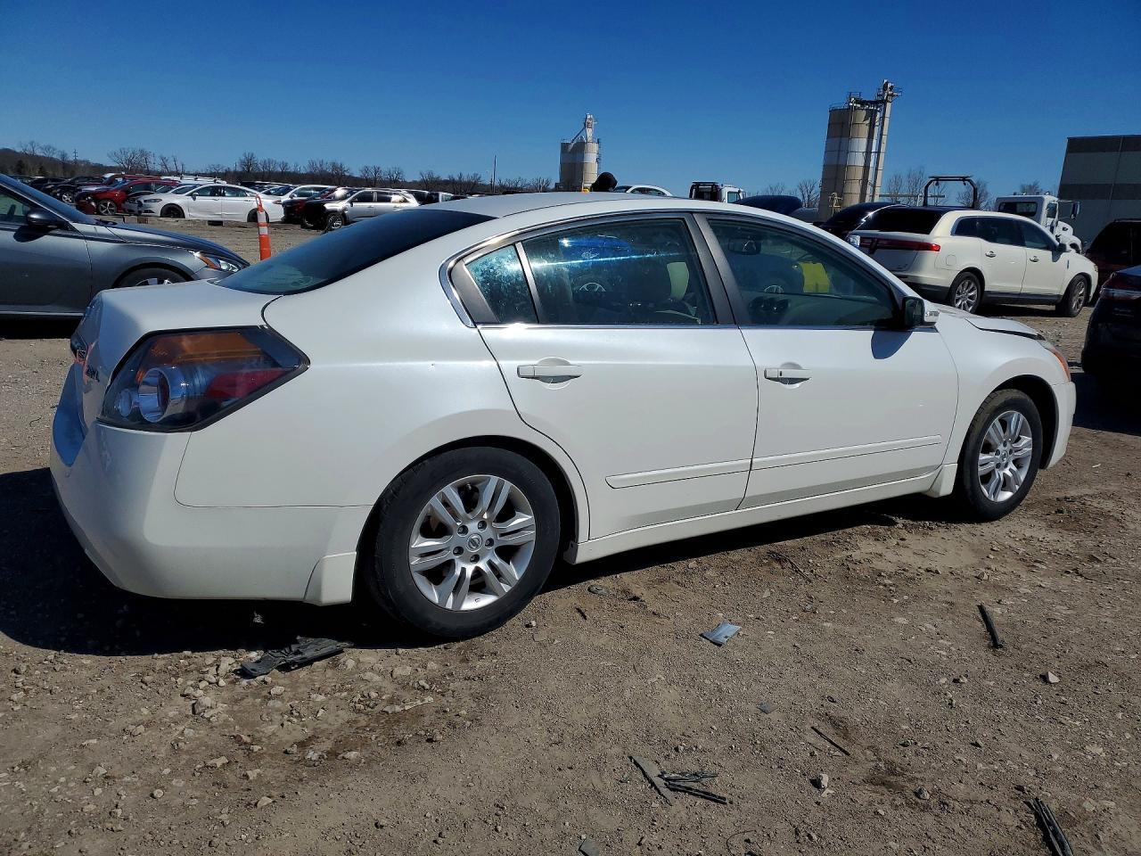 2012 NISSAN ALTIMA