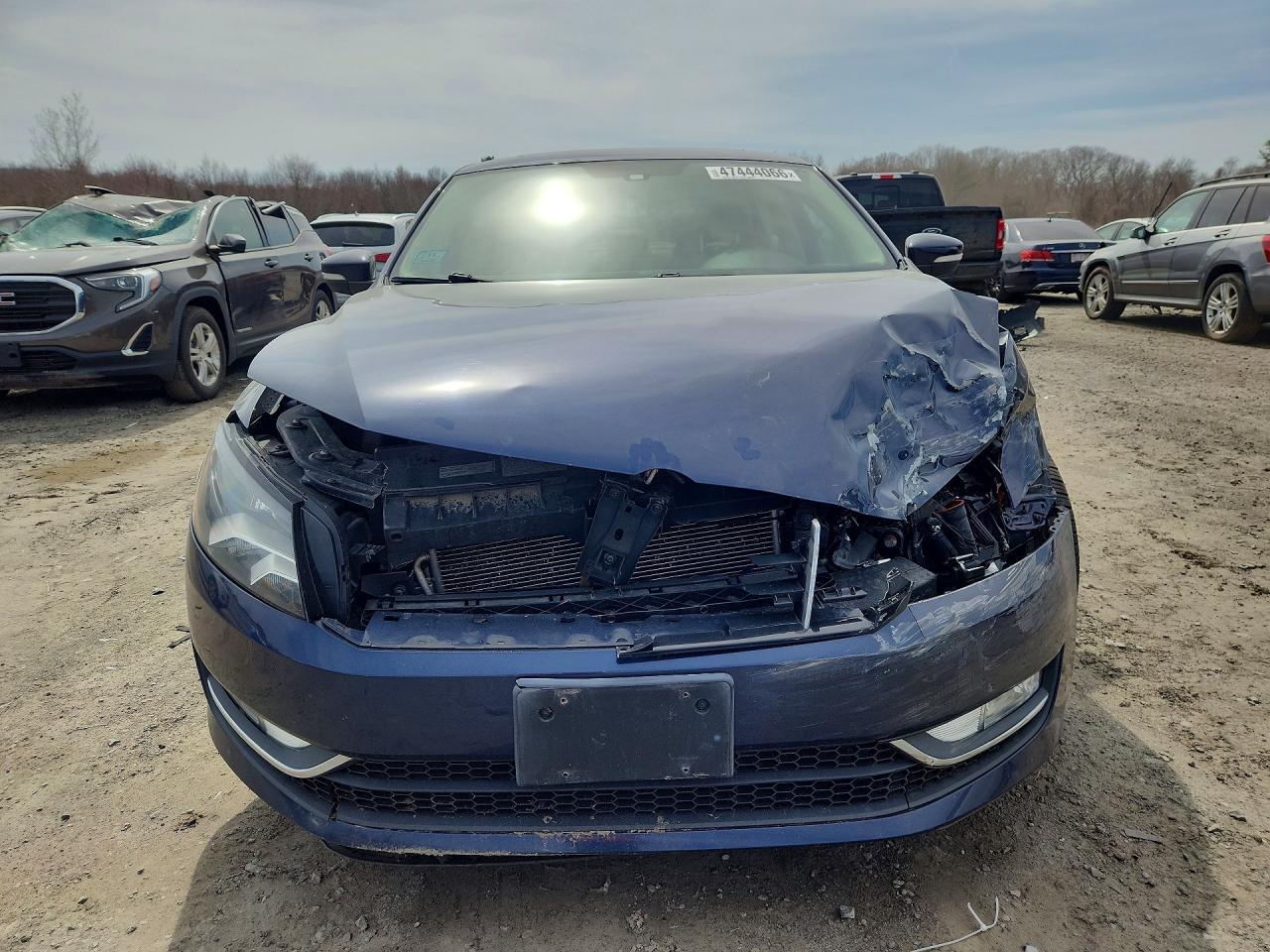 2014 VOLKSWAGEN Passat
