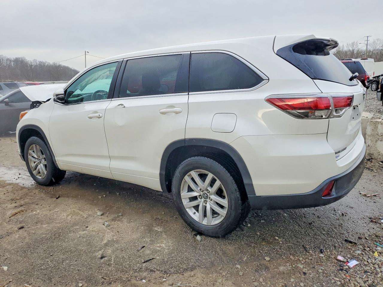 2016 TOYOTA HIGHLANDER