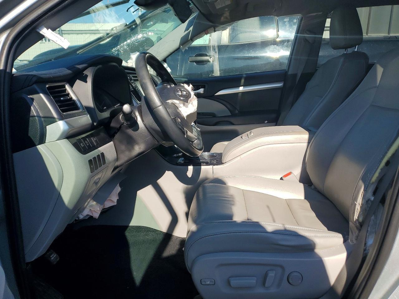 2019 TOYOTA HIGHLANDER
