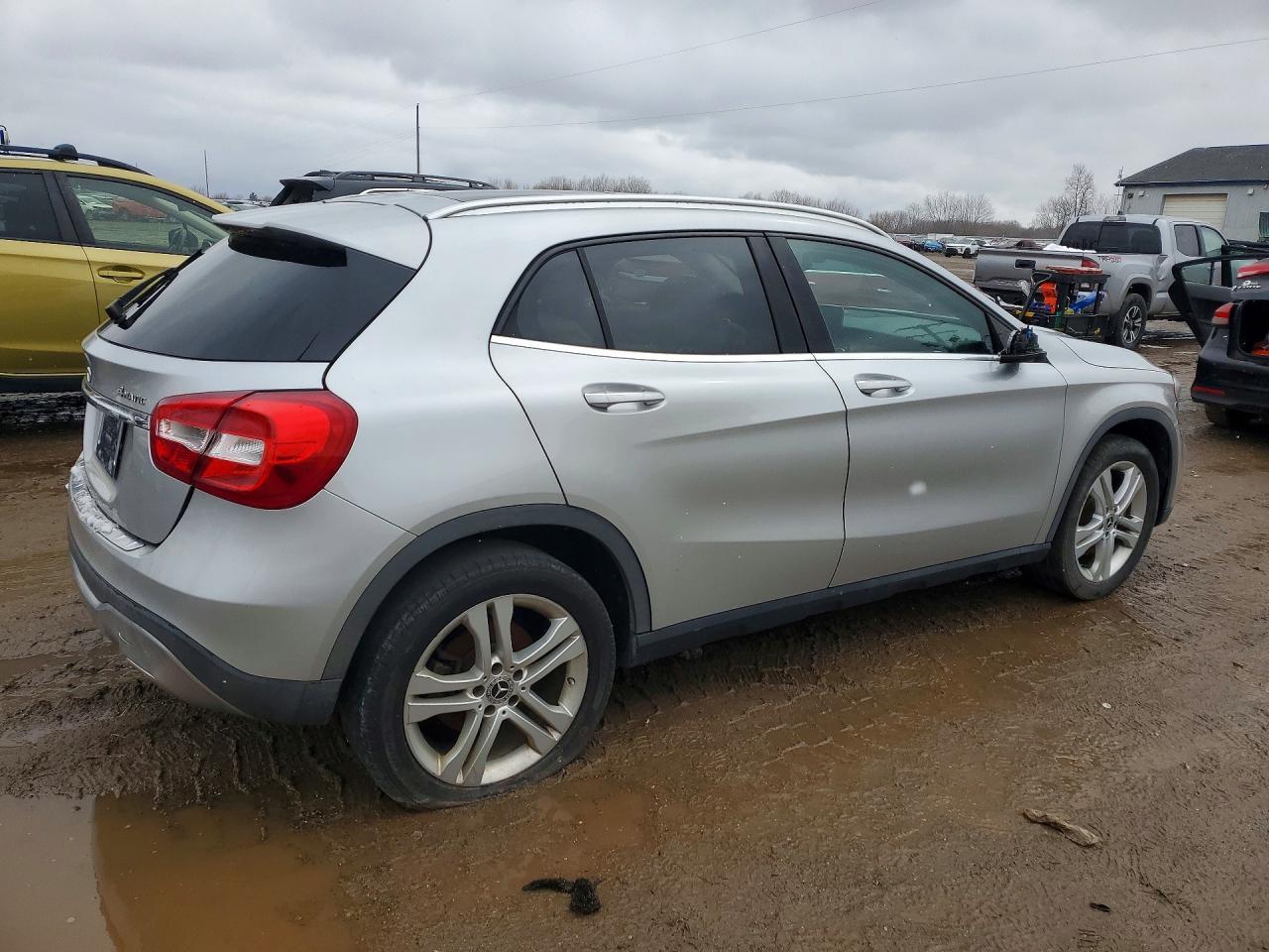 2018 MERCEDES-BENZ GLA-Class
