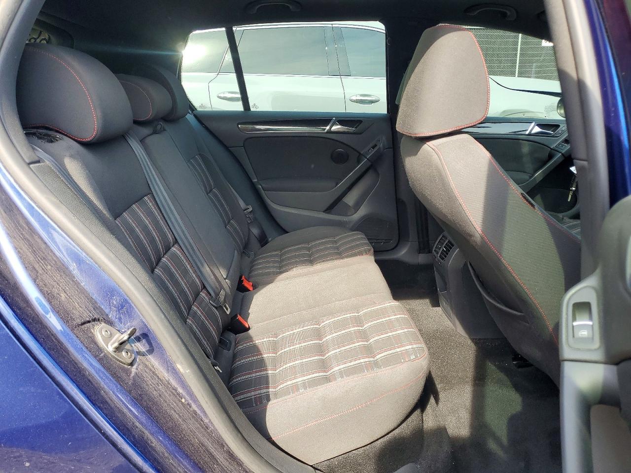 2011 VOLKSWAGEN GTI