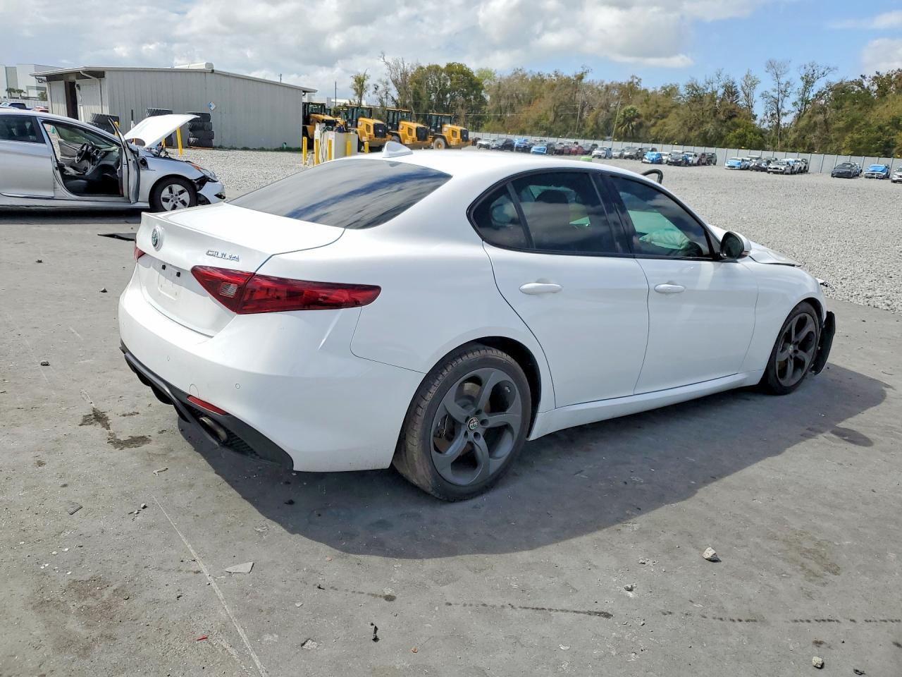 2017 ALFA ROMEO Giulia