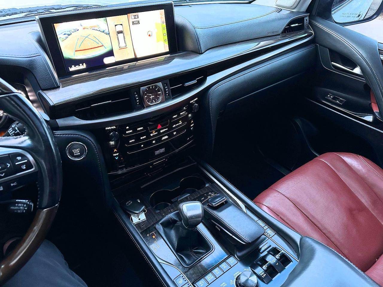 2016 LEXUS LX 570