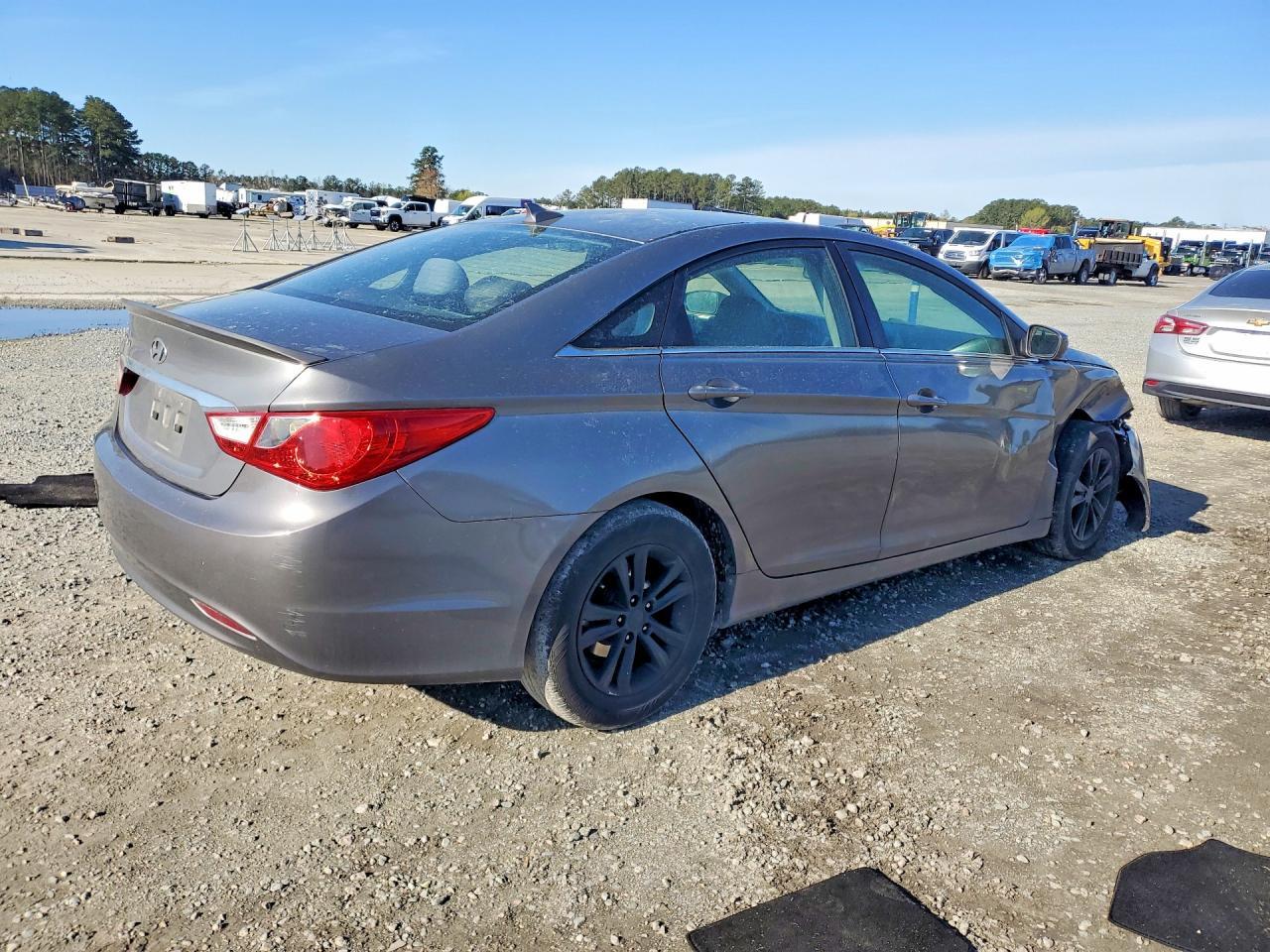 2013 HYUNDAI SONATA