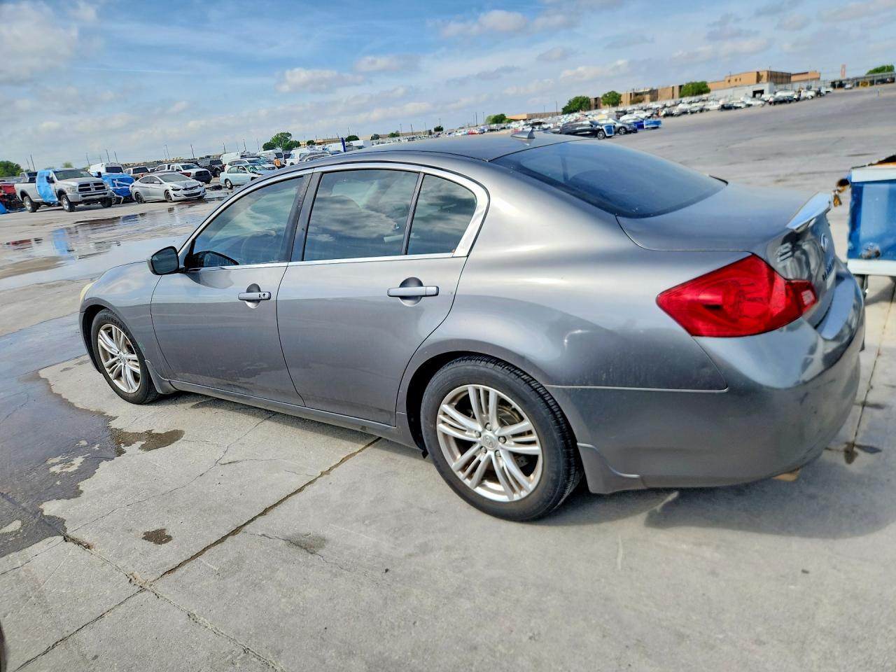 2012 INFINITI G25