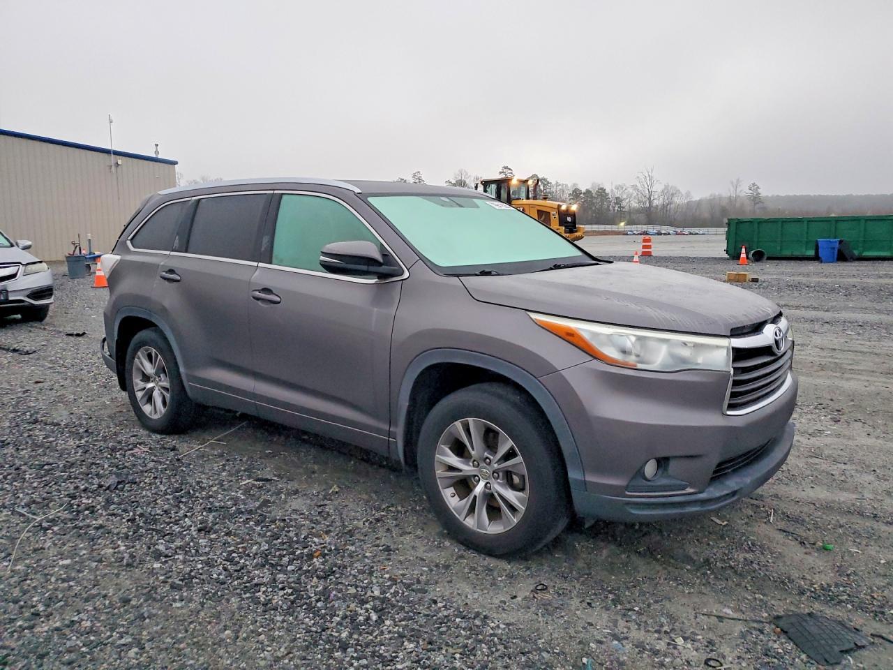 2015 TOYOTA HIGHLANDER