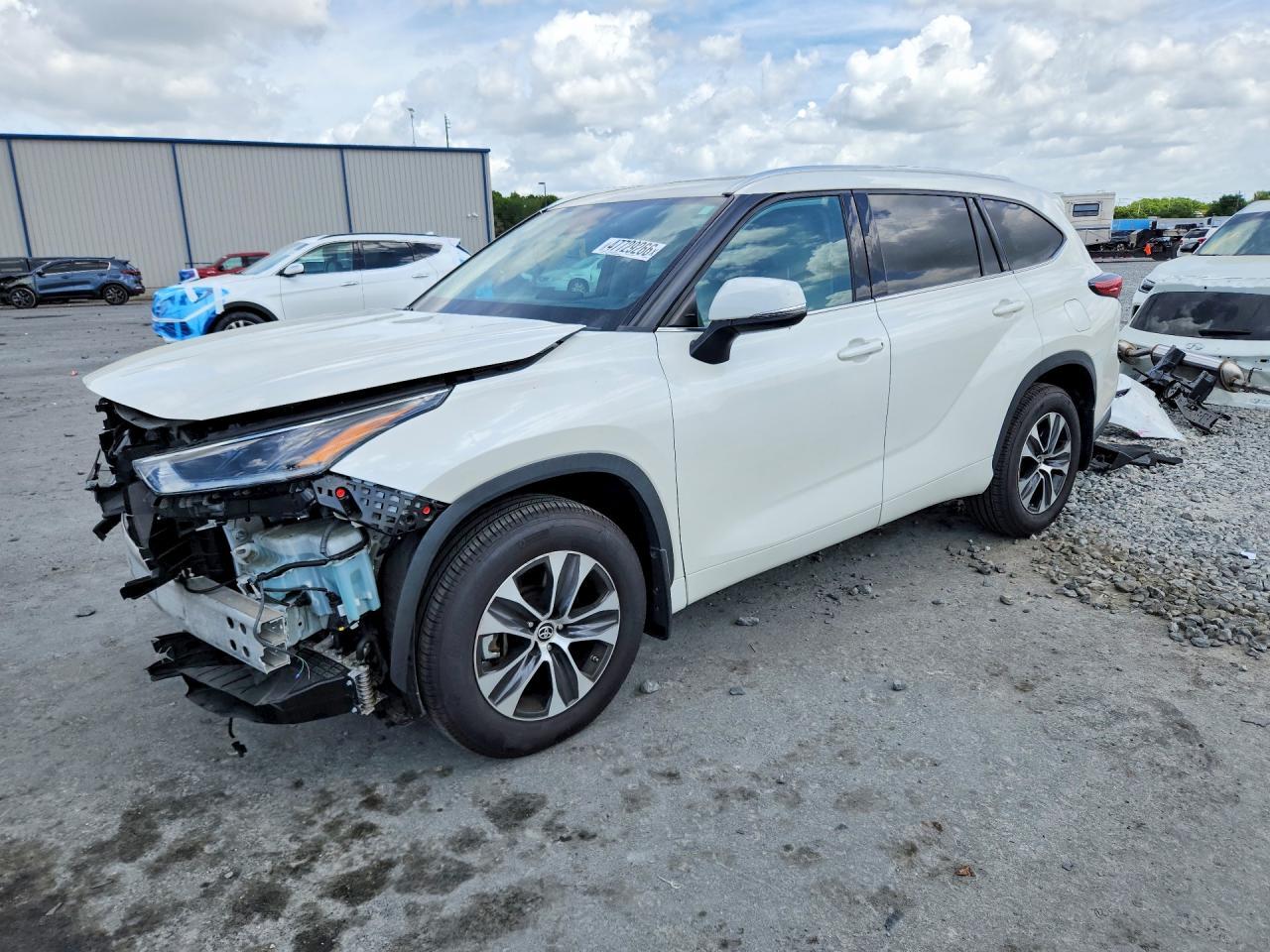2021 TOYOTA HIGHLANDER