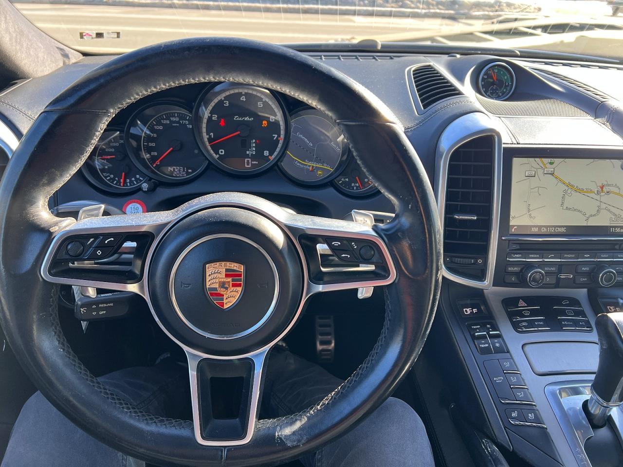 2015 PORSCHE CAYENNE