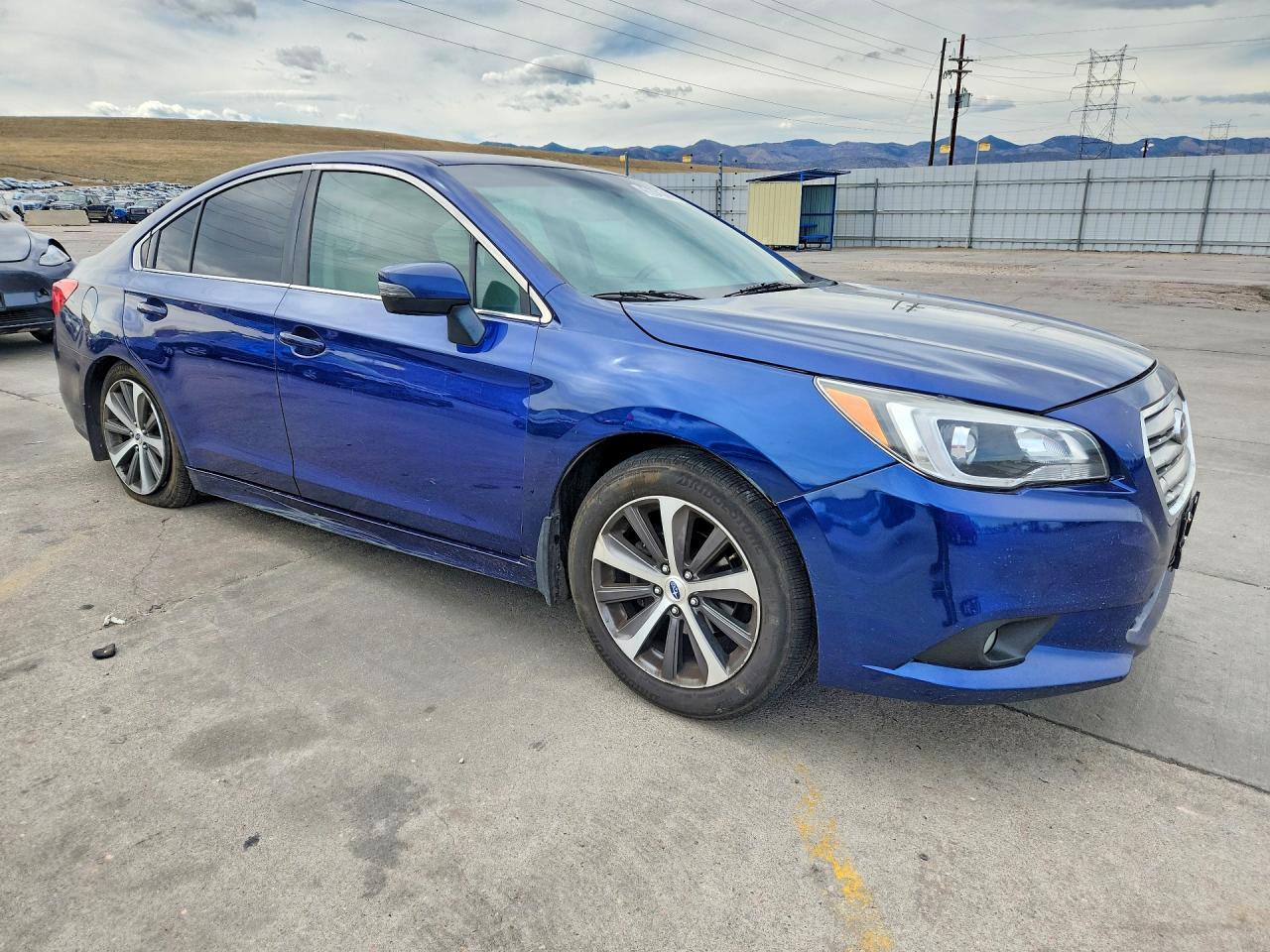 2015 SUBARU Legacy