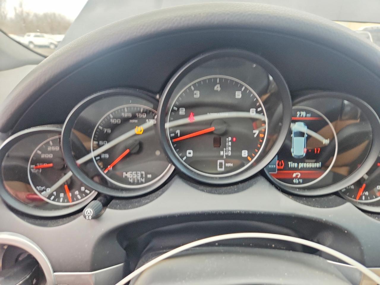 2014 PORSCHE CAYENNE