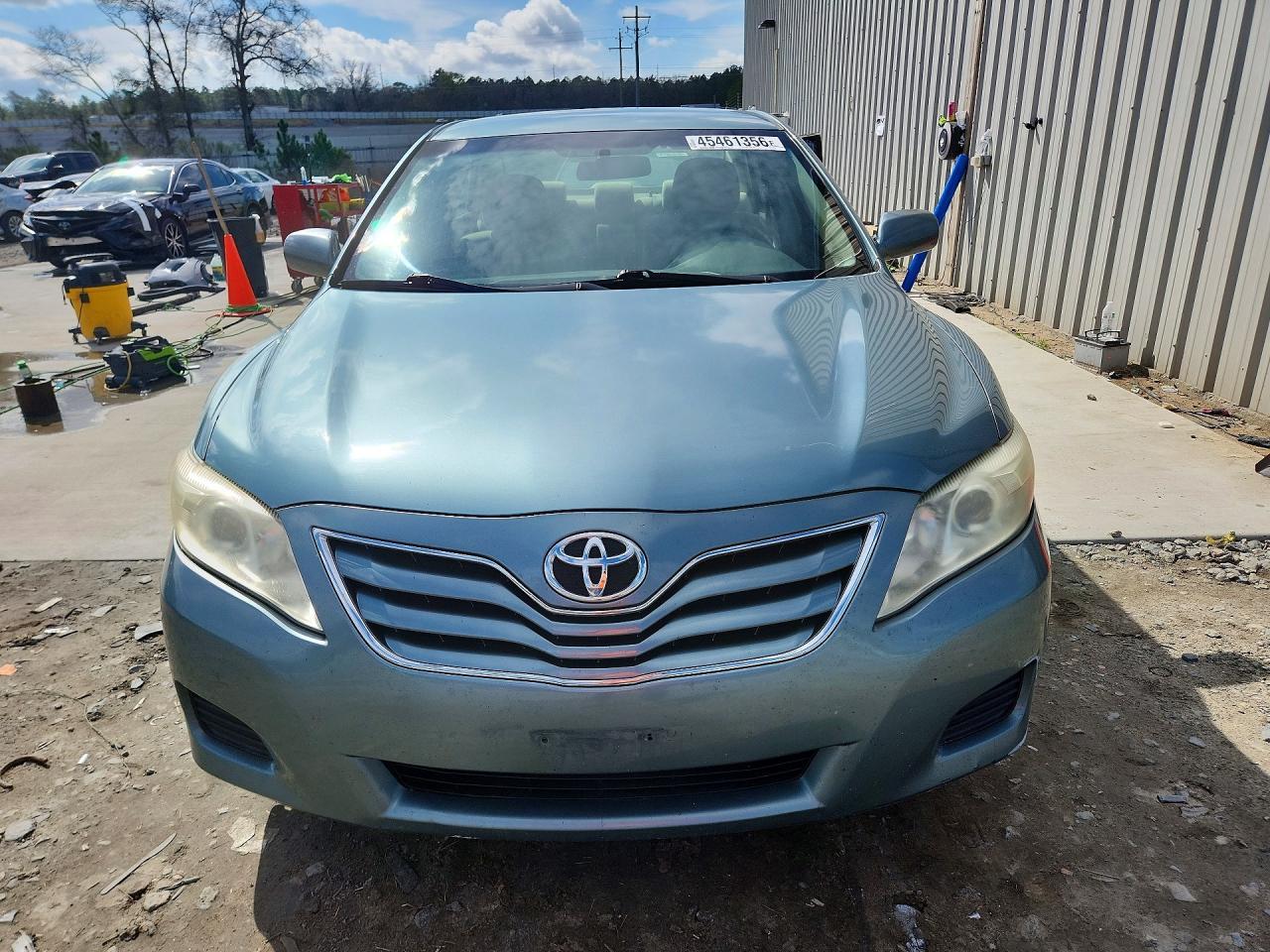 2011 TOYOTA CAMRY