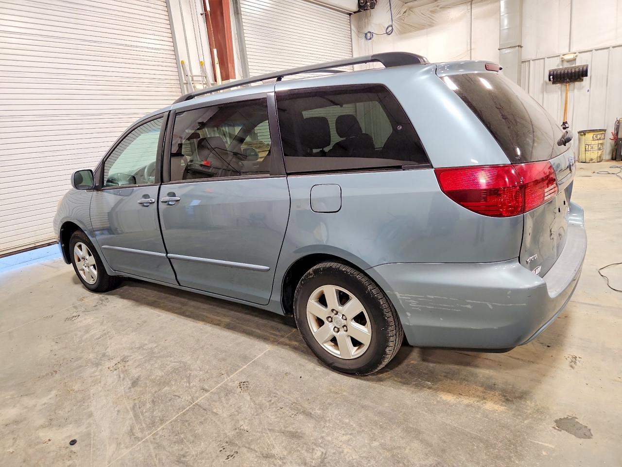 2005 TOYOTA SIENNA