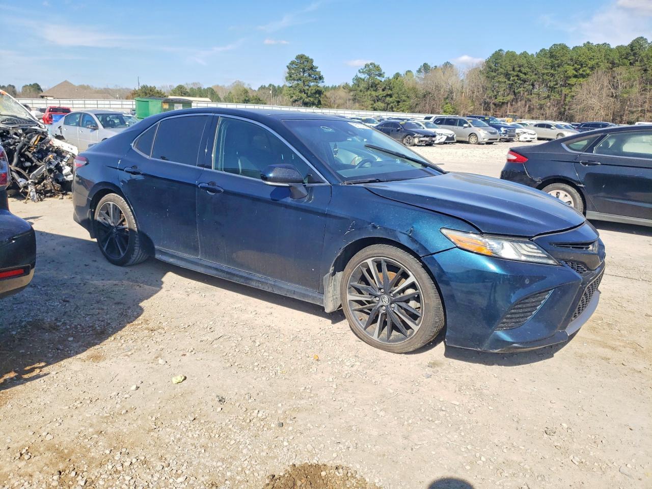 2018 TOYOTA CAMRY